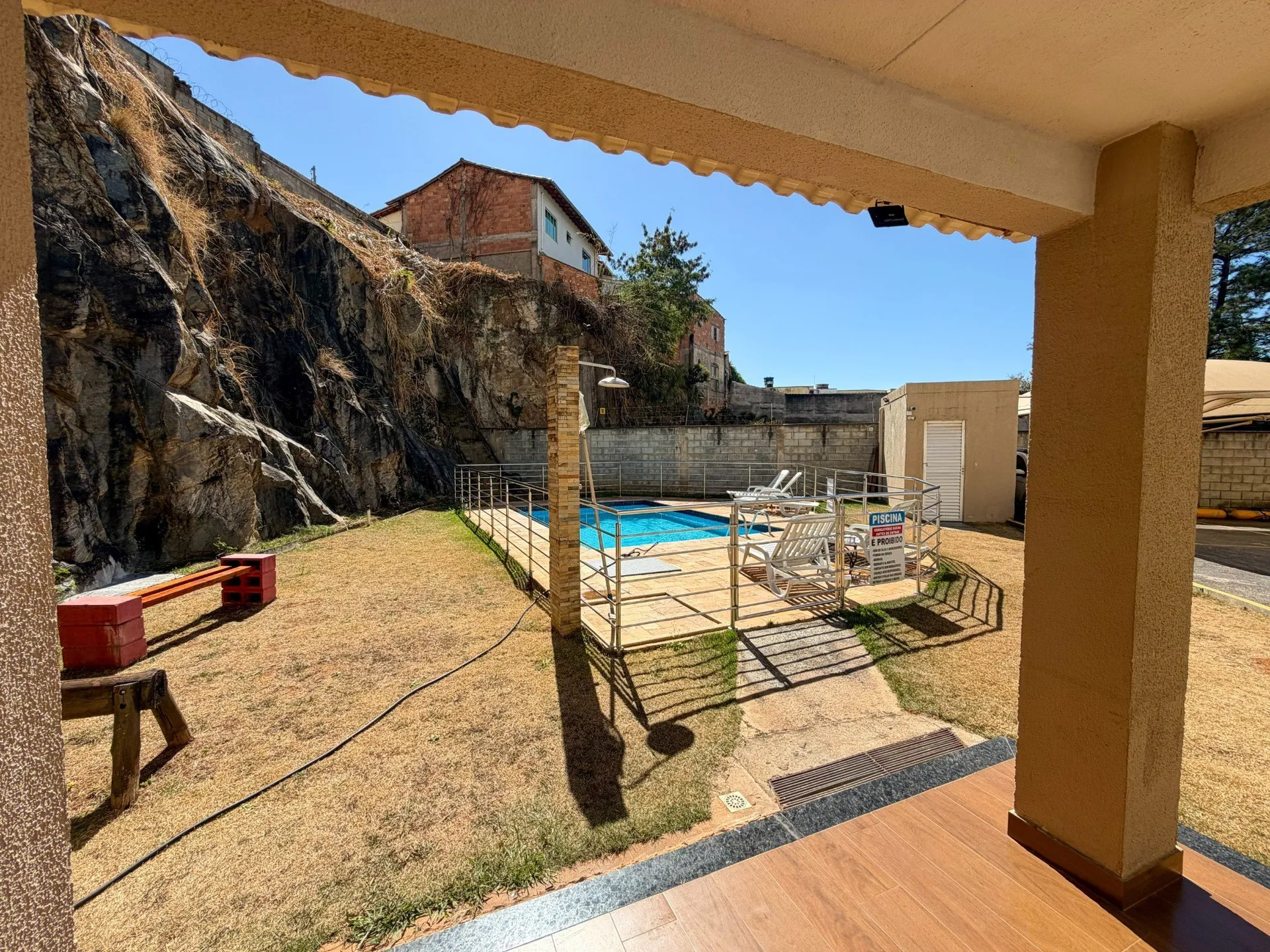 Apartamento para alugar com 2 quartos, armários planejados, 1 vaga coberta e lazer completo no Bairro João Pinheiro – Belo Horizonte/MG
