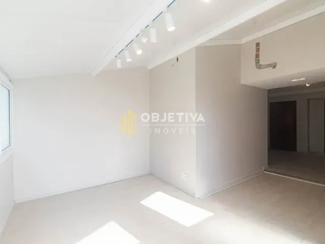 Apartamento 2 quartos e 2 banheiros, para alugar, no bairro Higienópolis em Porto Alegre