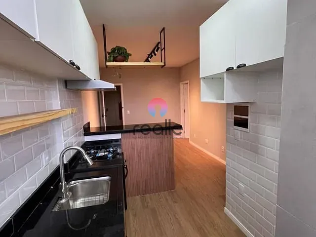 Apartamento 1 quarto e 1 banheiro, à venda, no bairro Centro em Belo Horizonte