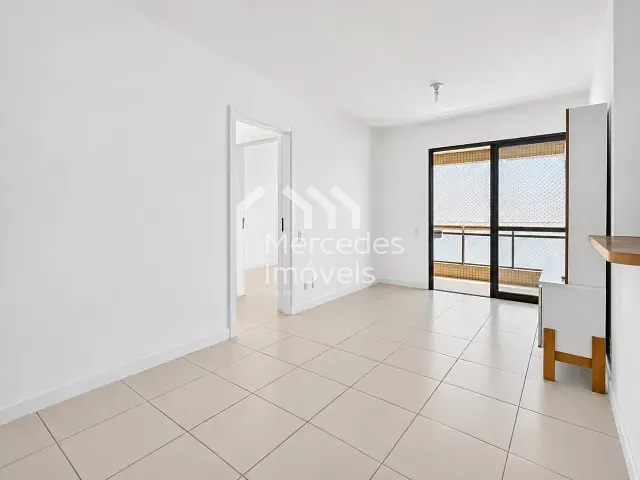 Apartamento com 63m² 2 quartos e 2 banheiros, para alugar, no bairro Fazenda em Itajaí