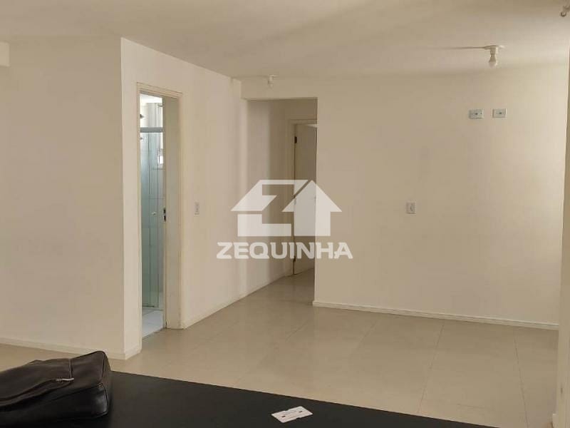 Apartamento à venda com 2 quartos, 57m² - Foto 7