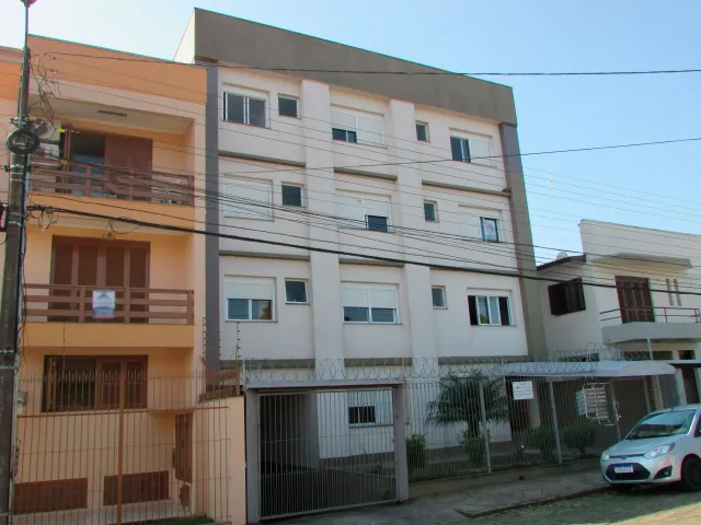 Apartamento 2 quartos e 1 banheiro, à venda, no bairro Cinqüentenário em Caxias do Sul