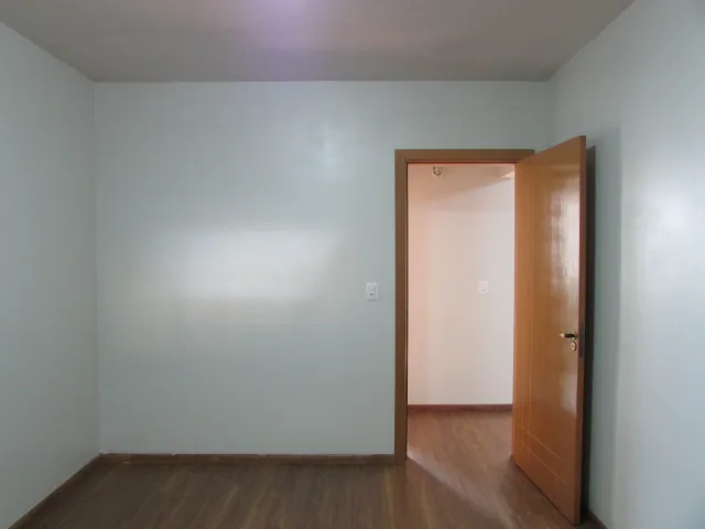 Apartamento 2 quartos e 1 banheiro, à venda, no bairro Cinqüentenário em Caxias do Sul