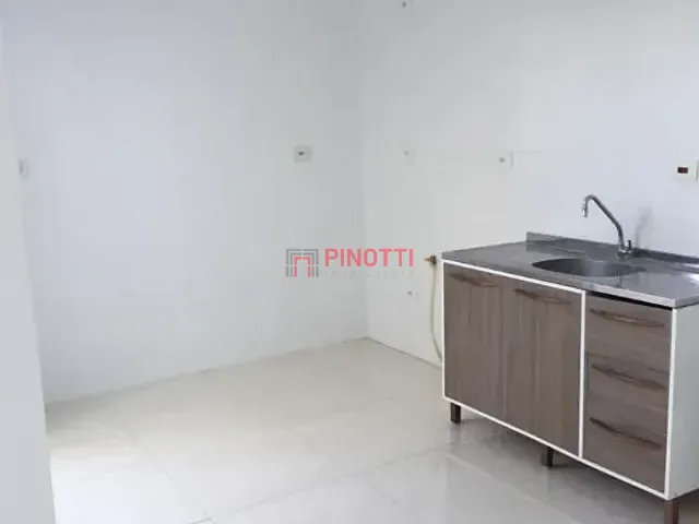 Apartamento 2 quartos e 1 banheiro, à venda, no bairro Campestre em Santo André