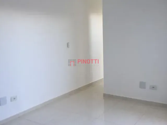 Apartamento 2 quartos e 1 banheiro, à venda, no bairro Campestre em Santo André