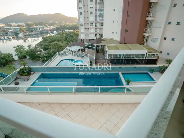 Apartamento 3 quartos e 4 banheiros, à venda, no bairro Barra Sul em Balneário Camboriú