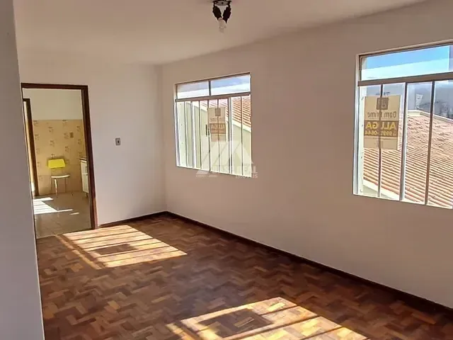 Apartamento 2 quartos e 1 banheiro, para alugar, no bairro Centro em Ponta Grossa
