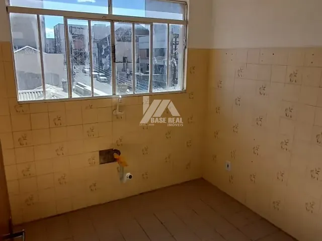Apartamento 2 quartos e 1 banheiro, para alugar, no bairro Centro em Ponta Grossa