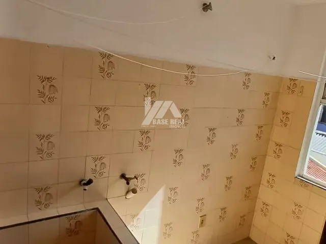 Apartamento 2 quartos e 1 banheiro, para alugar, no bairro Centro em Ponta Grossa