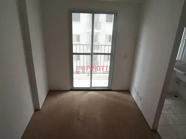 Apartamento 2 quartos e 1 banheiro, à venda, no bairro Dos Casa em São Bernardo do Campo