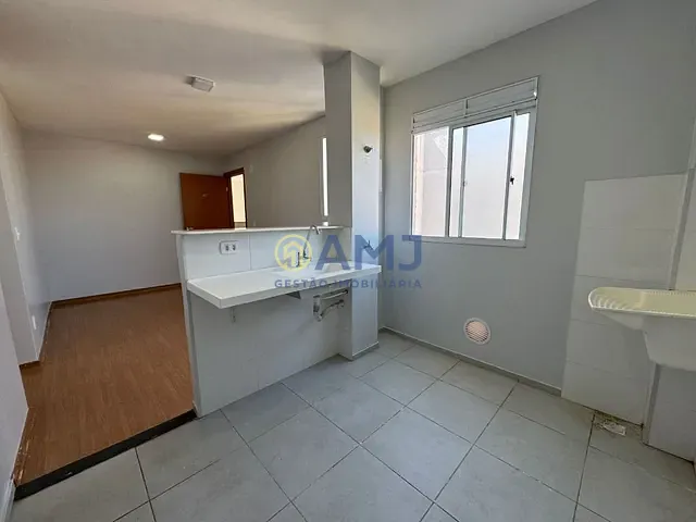 Apartamento 2 quartos e 1 banheiro, à venda, no bairro Setor Parque Tremendão em Goiânia