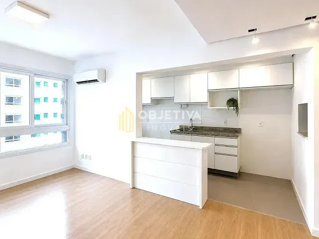 Apartamento 2 quartos e 2 banheiros, para alugar, no bairro Rio Branco em Porto Alegre