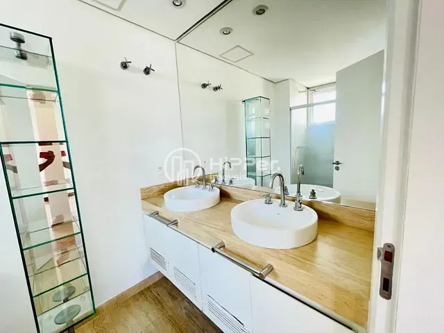 Apartamento 3 quartos e 5 banheiros, à venda ou para alugar, no bairro Sumaré em São Paulo