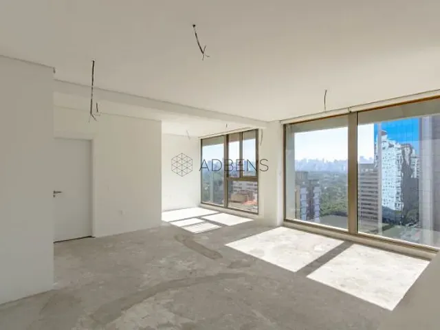 Apartamento 1 quarto e 3 banheiros, à venda, no bairro Itaim Bibi em São Paulo