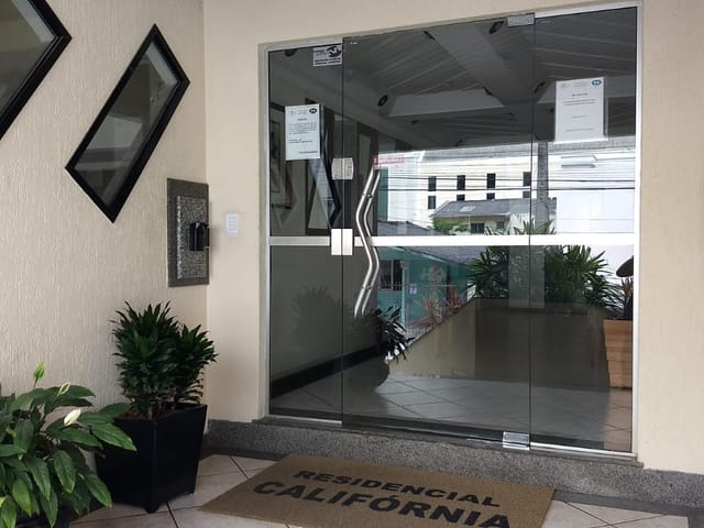 Apartamento à venda, no bairro meia praia em Itapema