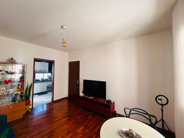 Apartamento 2 quartos e 1 banheiro, à venda, no bairro Jardim América em Belo Horizonte