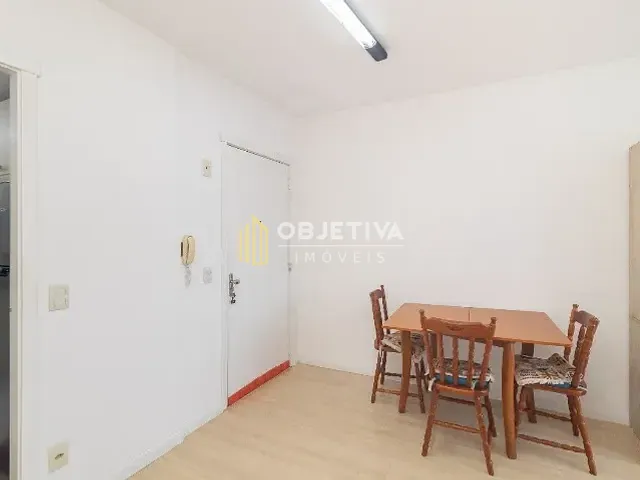Apartamento 3 quartos e 2 banheiros, para alugar, no bairro Partenon em Porto Alegre