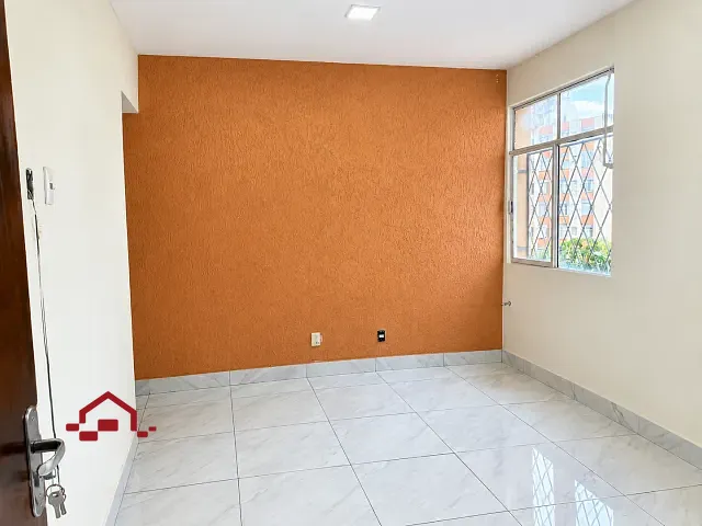 Apartamento 3 quartos e 2 banheiros, para alugar, no bairro Califórnia em Belo Horizonte