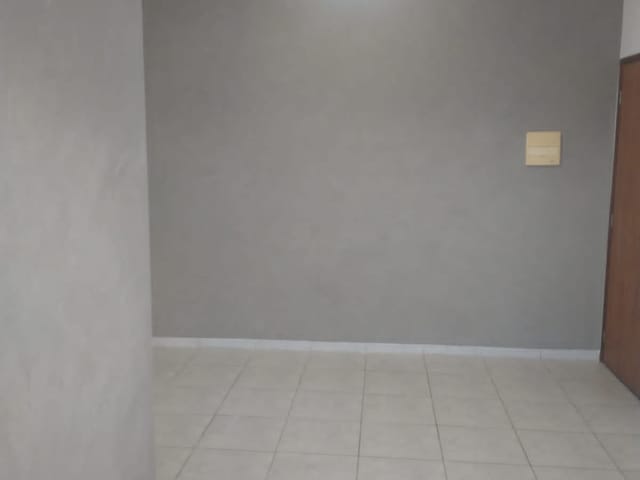 Apartamento 2 quartos e 1 banheiro, à venda, no bairro Jardim Gurilândia em Taubaté