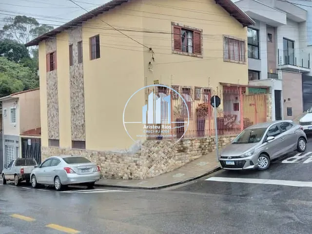 Casa para alugar, no bairro Centro em Pouso Alegre
