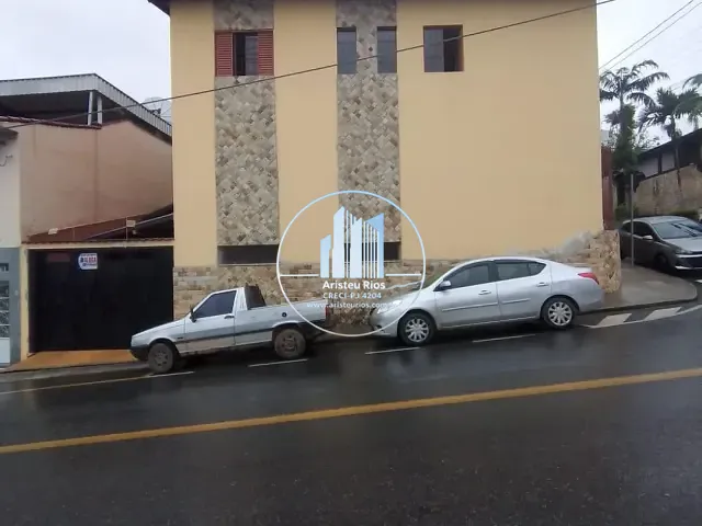 Casa para alugar, no bairro Centro em Pouso Alegre