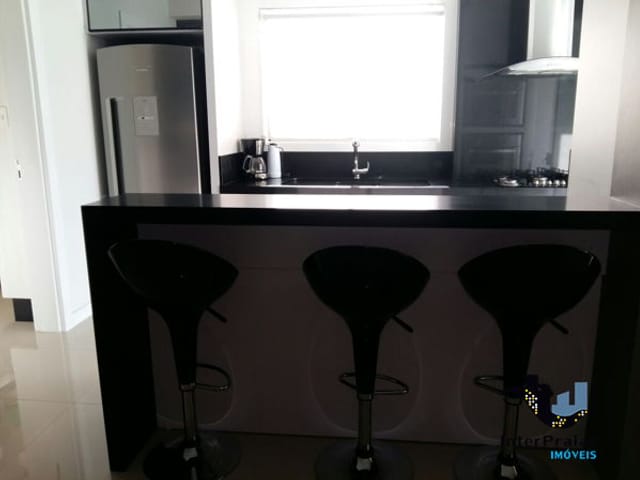 Apartamento à venda, no bairro Meia Praia em Itapema