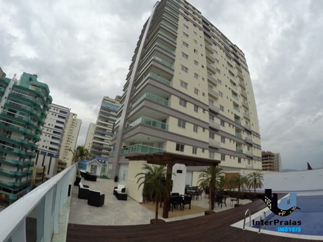 Apartamento à venda, no bairro Meia Praia em Itapema