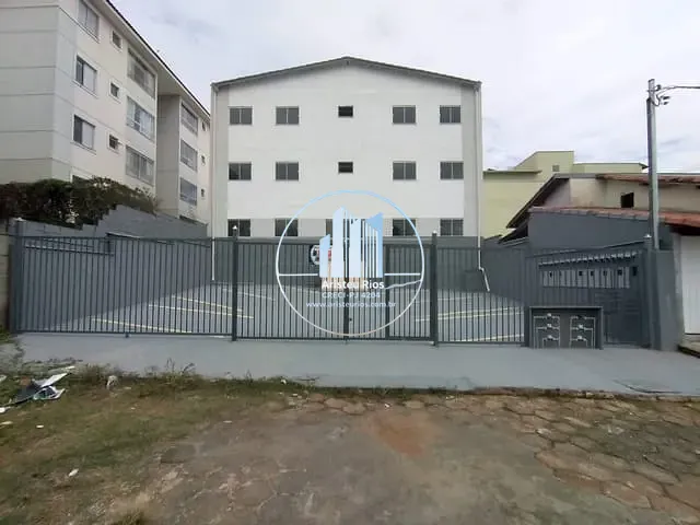 Apartamento com 82m² 2 quartos e 1 banheiro, para alugar, no bairro Conjunto Habitacional Inconfidentes em Pouso Alegre