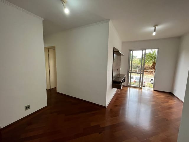 Foto do Apartamento - Apartamento locação com armários - 3 Dormitórios no Jardim das Oliveiras – R$ 1.600,00 | Home Hunters