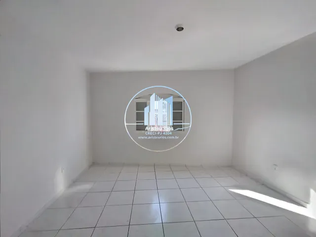 Apartamento com 120m² 3 quartos e 1 banheiro, para alugar, no bairro Jardim Noronha em Pouso Alegre