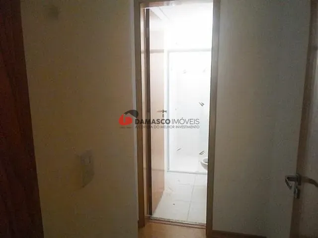 Apartamento 2 quartos e 1 banheiro, à venda, no bairro Vila Valparaiso em Santo André