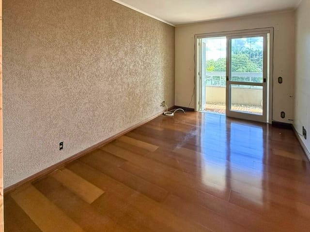 Apartamento 2 quartos e 1 banheiro, à venda, no bairro Panazzolo em Caxias do Sul