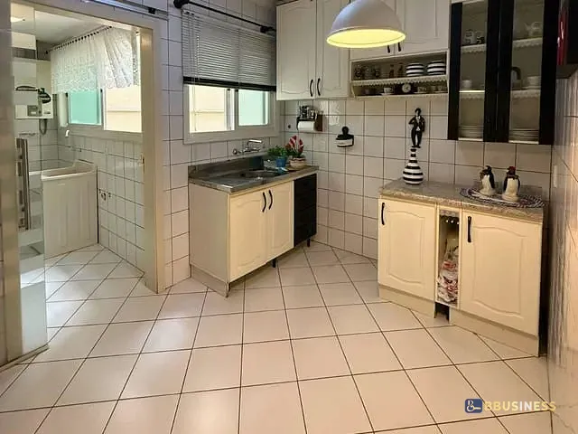 Apartamento 2 quartos e 1 banheiro, à venda, no bairro Panazzolo em Caxias do Sul
