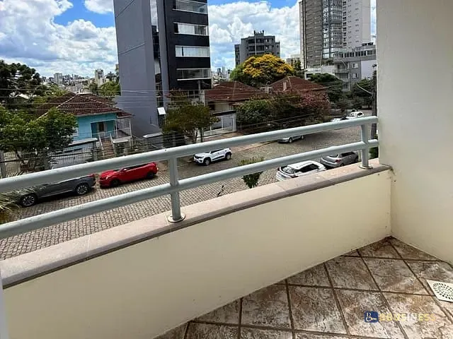 Apartamento 2 quartos e 1 banheiro, à venda, no bairro Panazzolo em Caxias do Sul