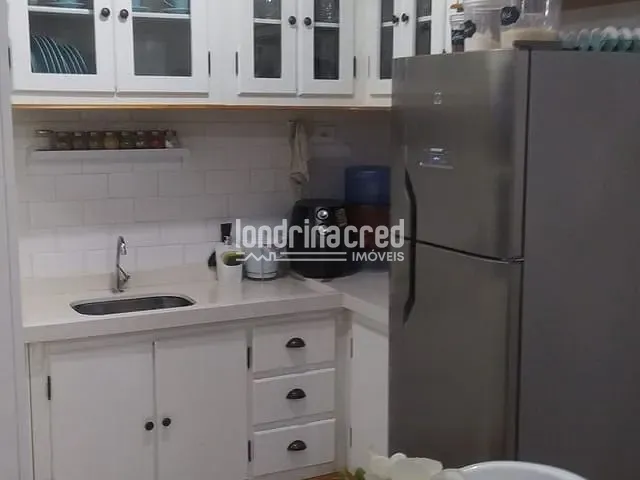 Apartamento 2 quartos e 1 banheiro, à venda, no bairro Conjunto Residencial Marajoara em Londrina