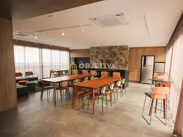 Apartamento 2 quartos e 2 banheiros, à venda ou para alugar, no bairro Jardim Botânico em Porto Alegre