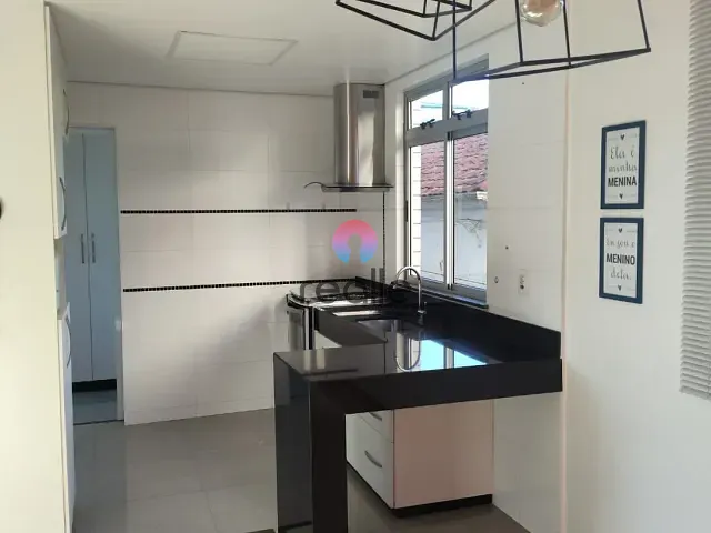 Apartamento 3 quartos e 2 banheiros, à venda, no bairro Carlos Prates em Belo Horizonte