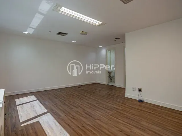Sala à venda, no bairro Consolação em São Paulo