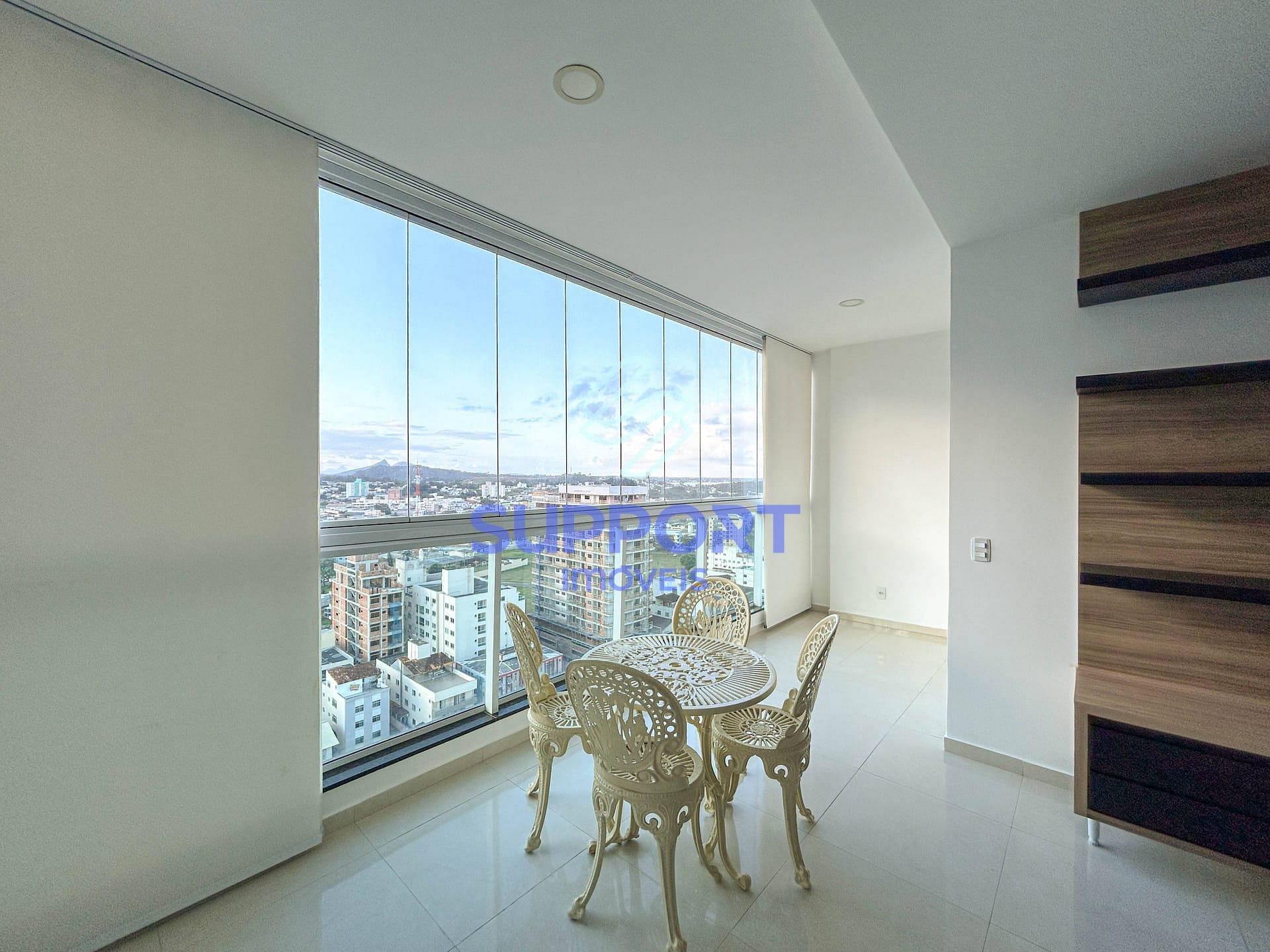 Apartamento, 3 quartos, 206 m² - Foto 1