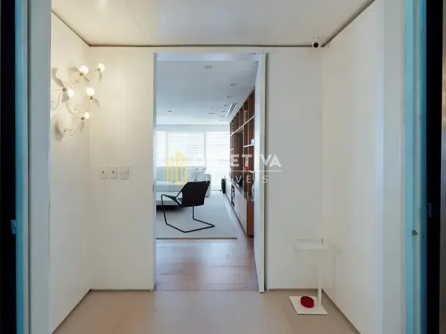Apartamento 3 quartos e 4 banheiros, à venda, no bairro Moinhos de Vento em Porto Alegre