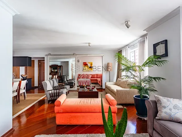 Apartamento 3 quartos e 4 banheiros, à venda, no bairro Itaim Bibi em São Paulo