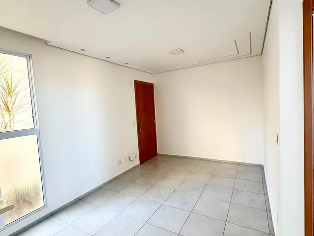 Apartamento 2 quartos e 1 banheiro, à venda, no bairro Juliana em Belo Horizonte