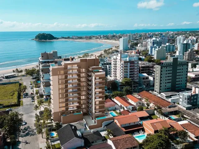 Apartamento 3 quartos e 3 banheiros, à venda, no bairro Centro em Guaratuba