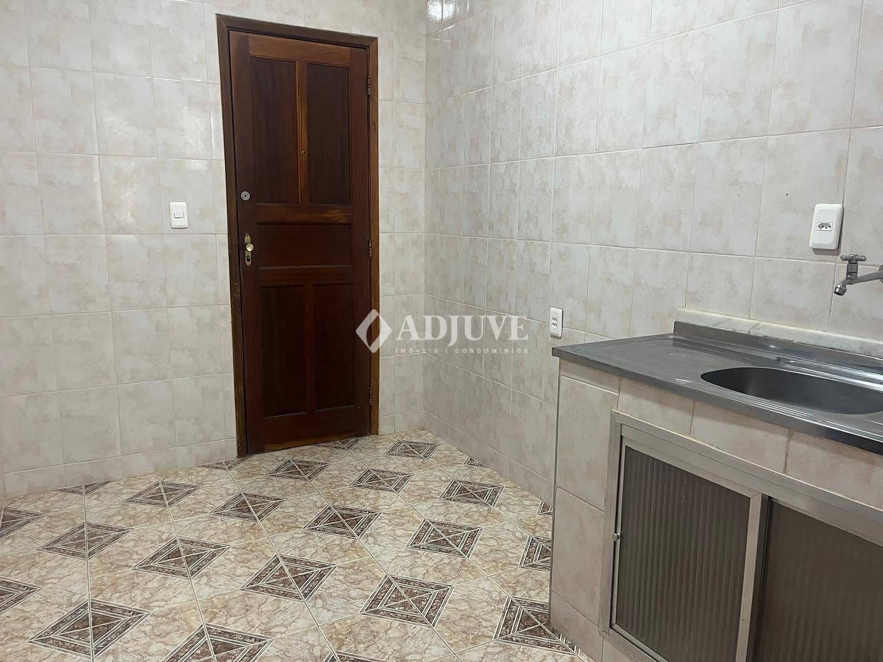 Apartamento à venda e aluguel com 2 quartos, 70m² - Foto 11