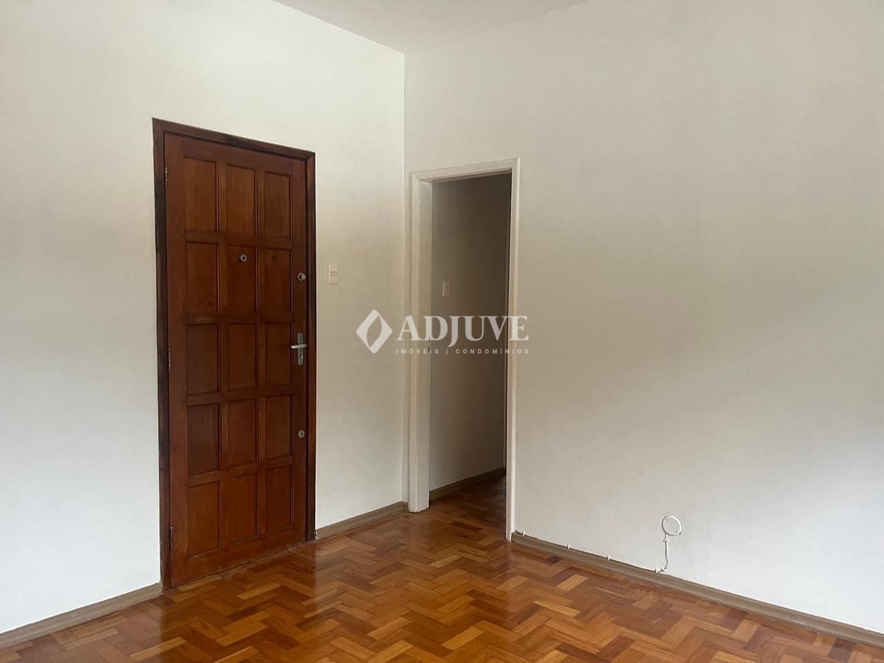 Apartamento à venda e aluguel com 2 quartos, 70m² - Foto 4