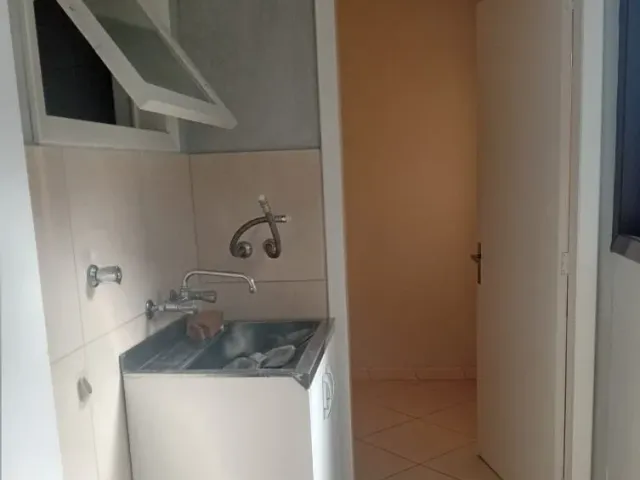 Apartamento 2 quartos e 1 banheiro, à venda, no bairro Medianeira em Caxias do Sul