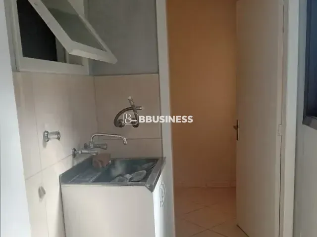 Apartamento 2 quartos e 1 banheiro, à venda, no bairro Medianeira em Caxias do Sul