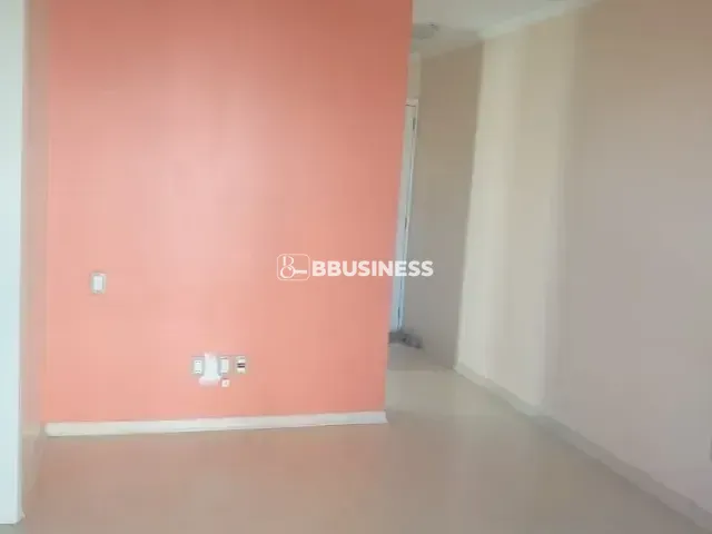 Apartamento 2 quartos e 1 banheiro, à venda, no bairro Medianeira em Caxias do Sul