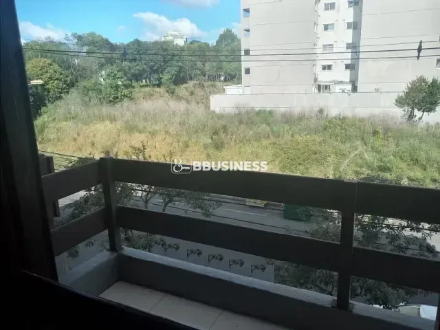 Apartamento 2 quartos e 1 banheiro, à venda, no bairro Medianeira em Caxias do Sul
