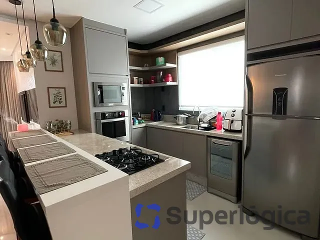 Apartamento com 186m² 3 quartos e 4 banheiros, à venda, no bairro Centro em Balneário Camboriú